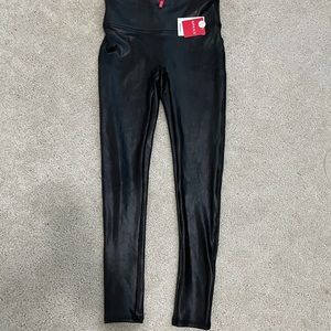 NWT Spanx faux leather leggings size M petite